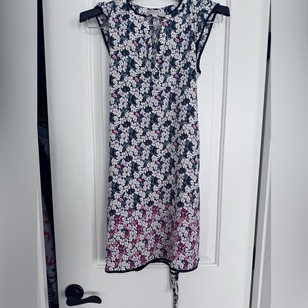Floral pattern sleeveless Loft dress